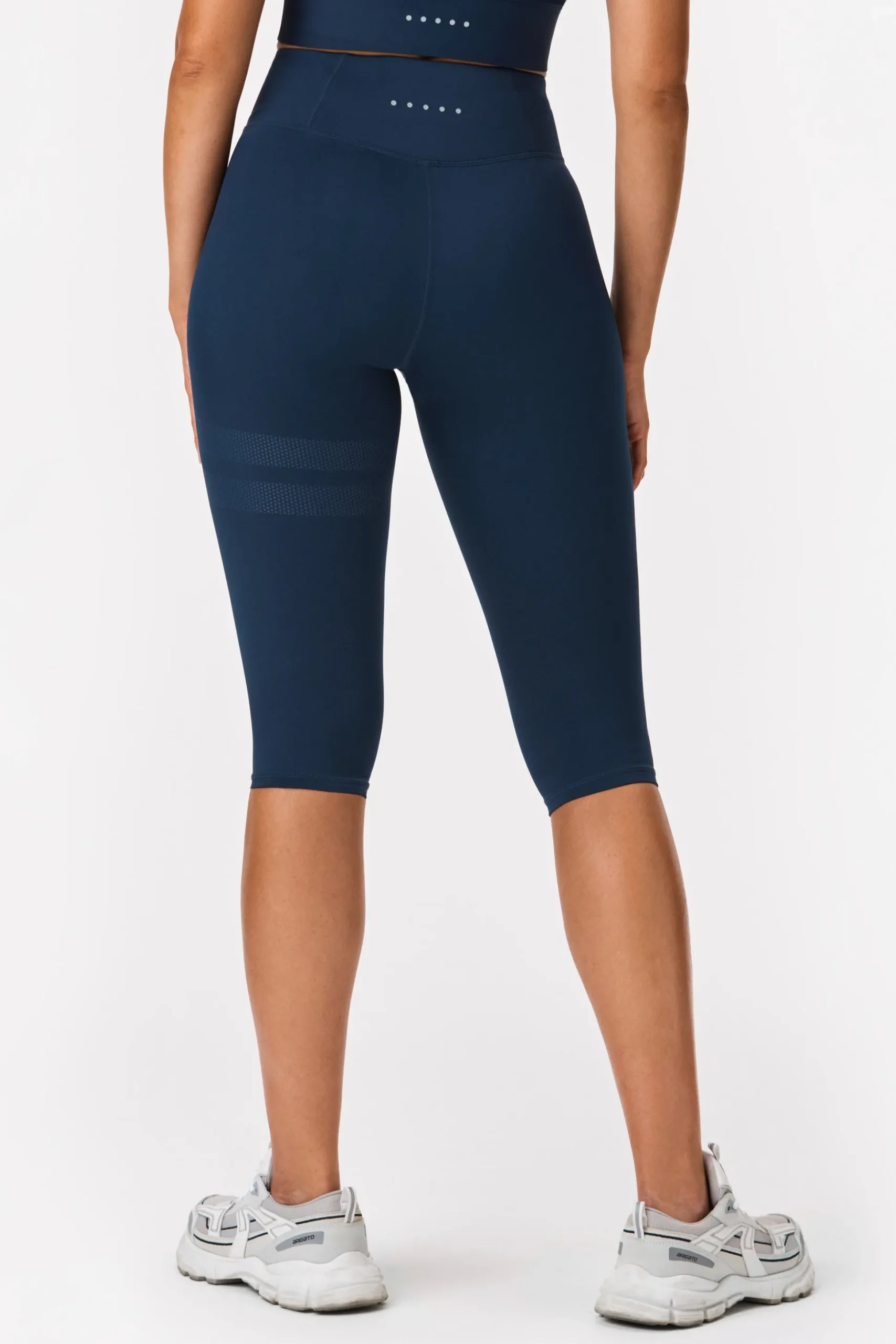 Signature Capri Tights