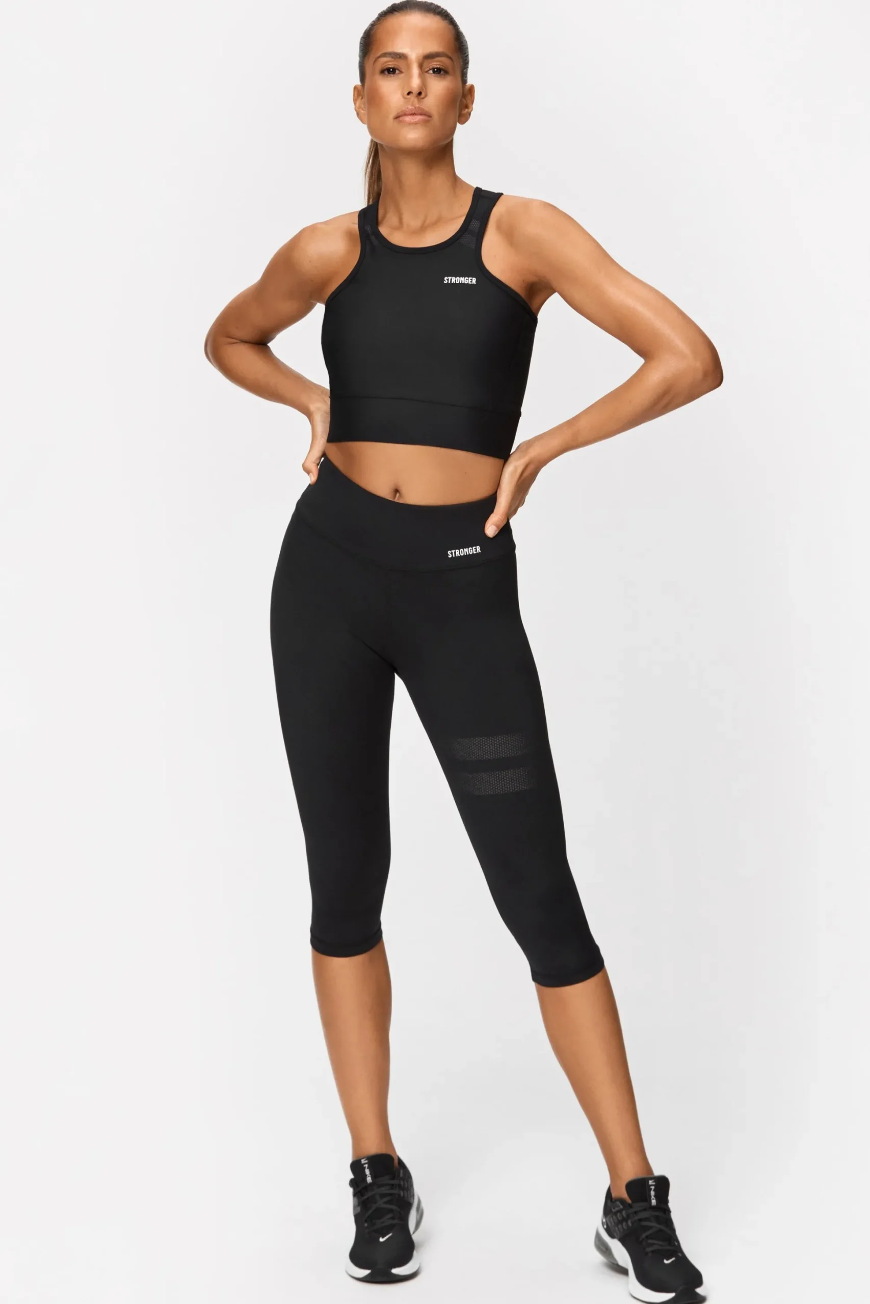 Signature Capri Tights
