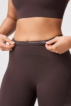 Sleek Pocket Tights
